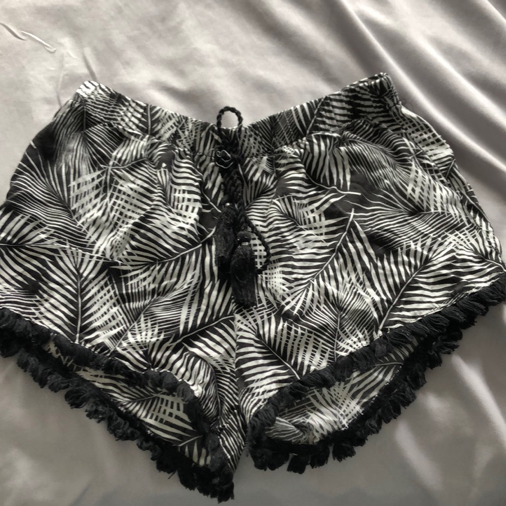 Black and white flowy shorts